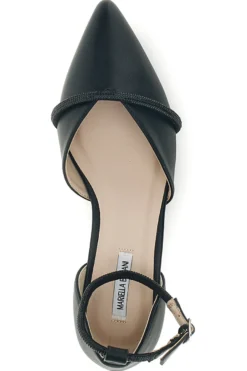 Ballerine nere a punta con cinturino Burani 51098C840