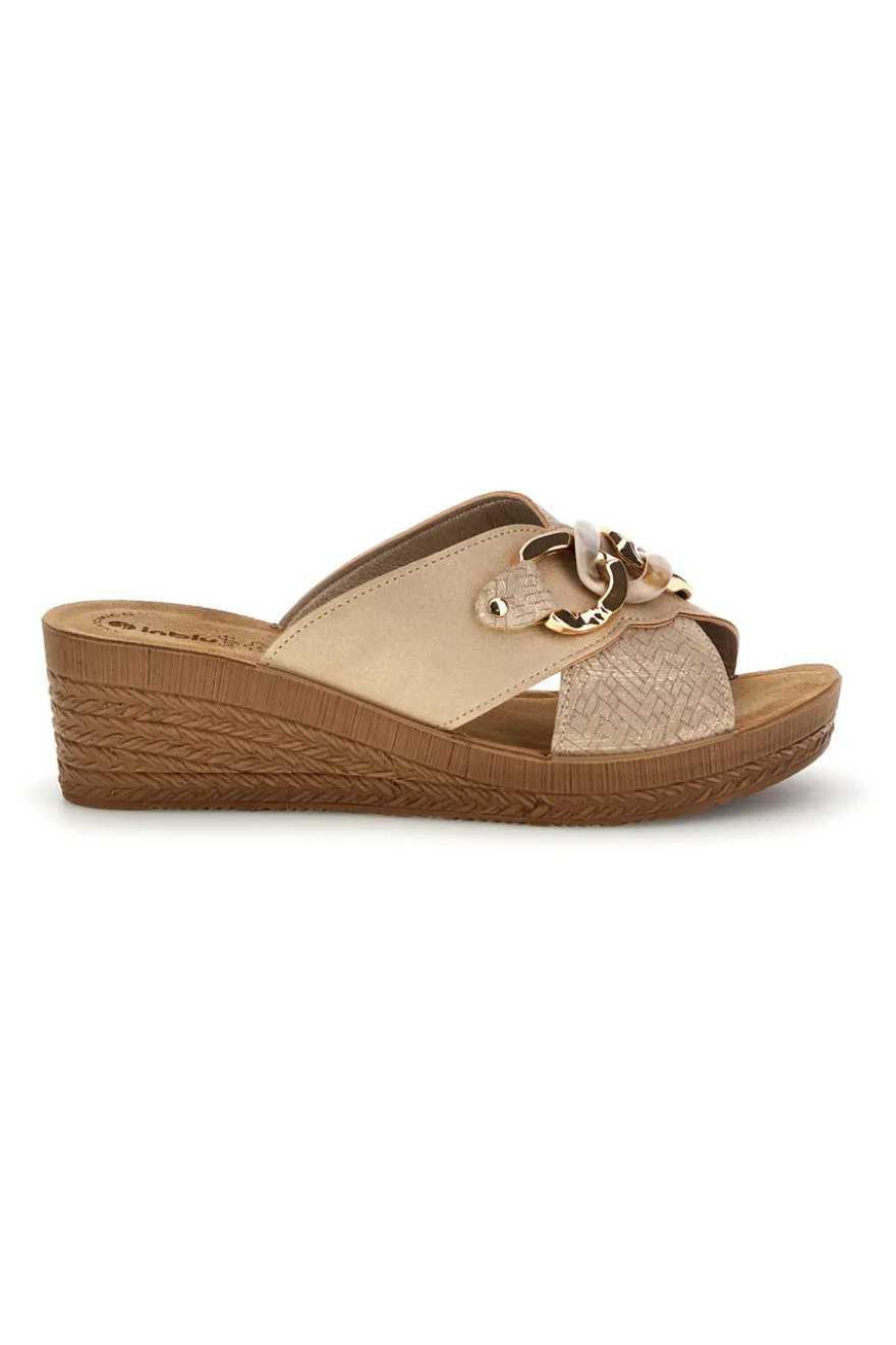 Beige Hausschuhe mit Keil und anatomischem Fußbett Inblu 16 GO