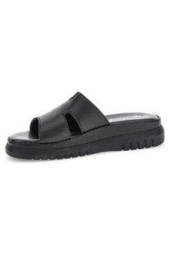 Ciabatte in pelle nero a fasce Pittarello 32811926