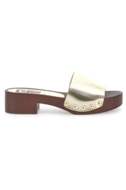 Ciabatte Zoccoli platino con borchie dorate e tacco basso Pittarello Love 9326