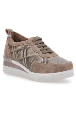 Khakifarbene Sneakers mit Schnürsenkeln und Plateausohle Mio Tempo 12412