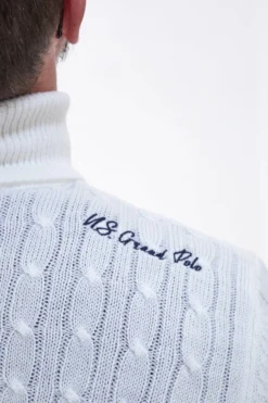 Maglione dolcevita bianco con lavorazione treccia U.S. Grand Polo US52207M