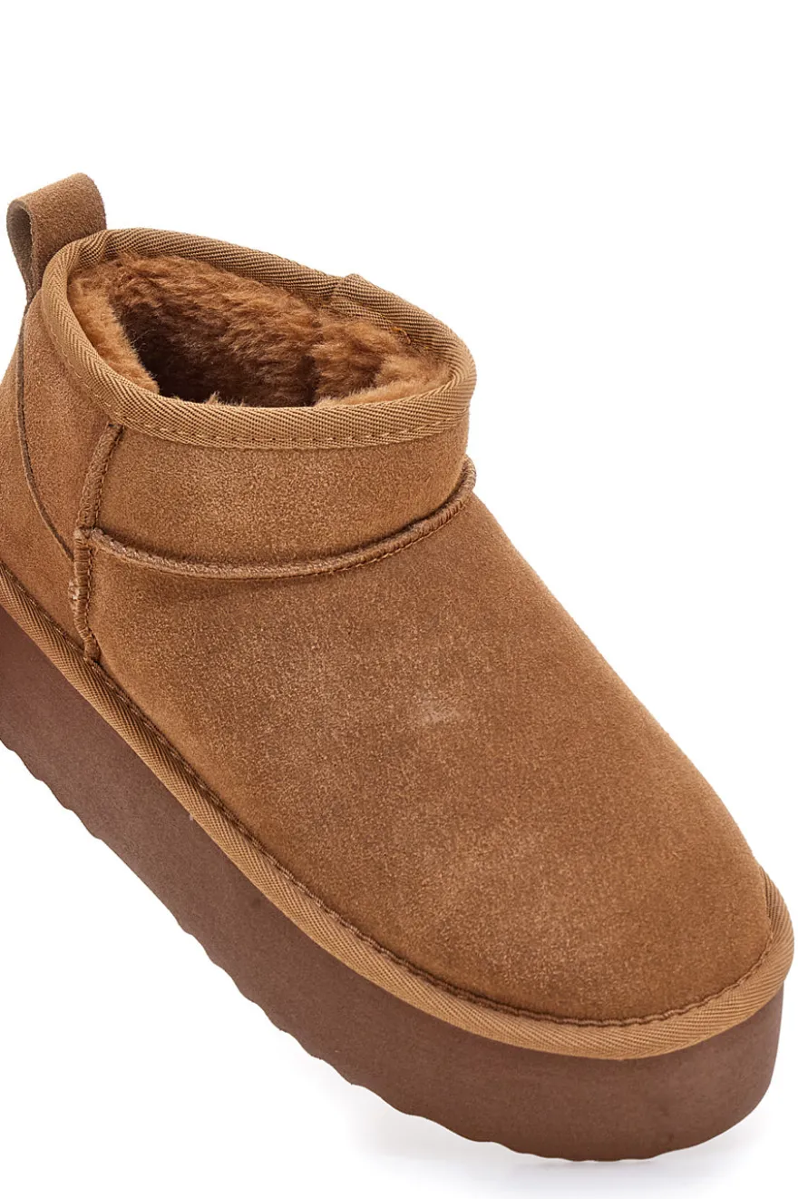 Mon Dieu L1250 – Stiefeletten mit Plateausohle und Wildledereffekt in Kamelbraun
