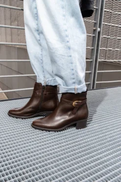 Pittarello Class 852160 Stiefeletten aus braunem Leder mit niedrigem Absatz