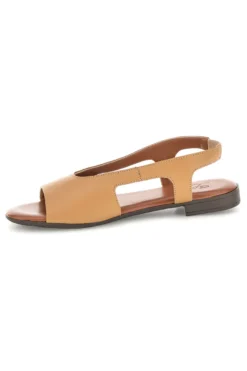 Sandali beige in vera pelle con fascia e inserto laterale Pittarello look 225620