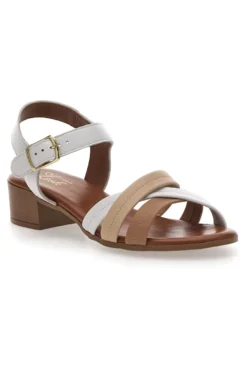 Sandali Bianchi con Fascette Incrociate Pittarello Look 243205