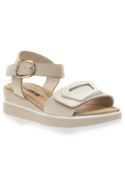 Sandali flat beige con maxi fibbia decorativa Energy E475