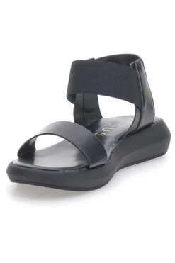 Sandali Neri Con Elastico e Platform Prodotti in Italia Pittarello Focus 19514