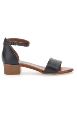 Sandali Neri Con Tacco Basso Pittarello Look 243035