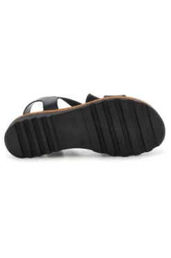 Sandali neri in pelle con fasce incrociate Pittarello 310570811