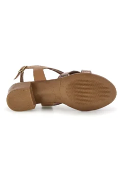 Sandali nocciola con fasce incrociate pelle Pittarello look 243170