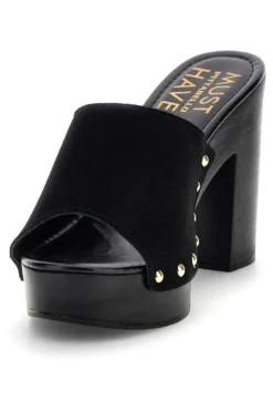 Sandalo nero con tacco e borchie Pittarello Must Have 11233