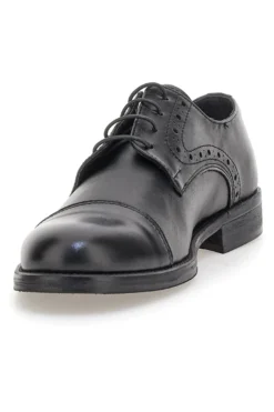 Scarpe eleganti nere in pelle con dettagli traforati Pittarello 7715
