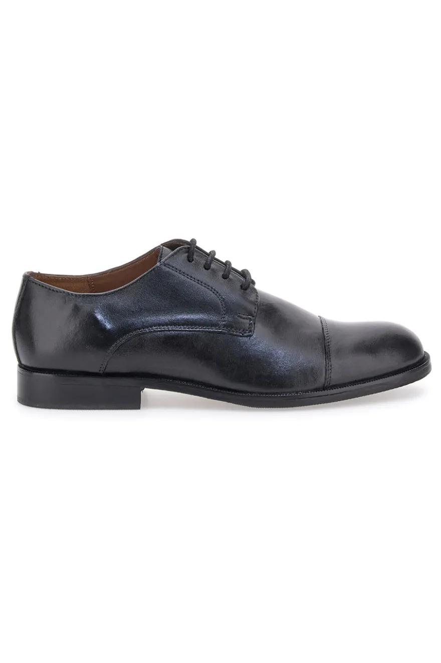 Scarpe Stringate in Vera Pelle Claremorris 566