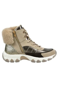 Scarponcini beige con dettagli metallici e pelliccia Bagatt D31952365555
