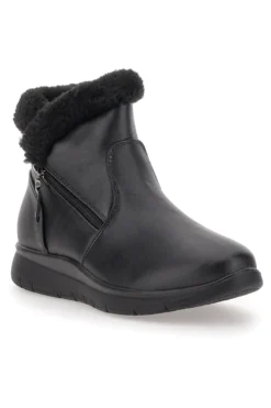 Schwarze Stiefeletten mit Reißverschluss im Café kosten 4195