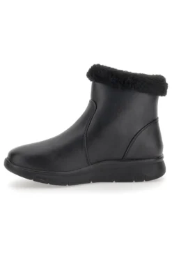 Schwarze Stiefeletten mit Reißverschluss im Café kosten 4195