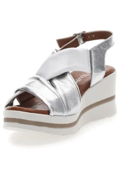 Silberne Sandalen mit Plateau und Obermaterial aus Leder Mio Tempo 269020