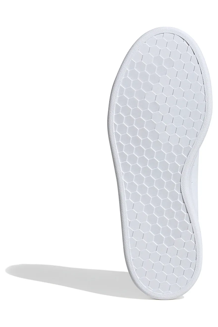 Sneakers bianche con dettaglio argento in materiale riciclato Adidas Urban Court