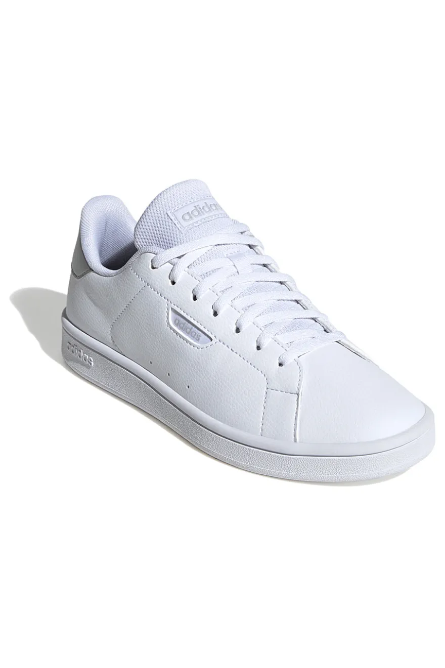 Sneakers bianche con dettaglio argento in materiale riciclato Adidas Urban Court