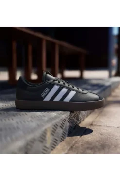 Sneakers nere con dettagli bianchi suola in gomma Adidas Vl Court 3.0