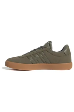 Sneakers verde oliva in suede con suola color gomma Adidas VL Court 3.0