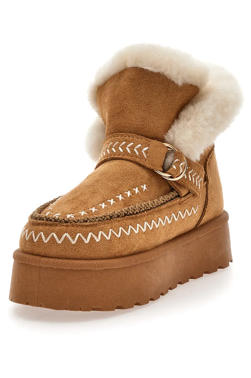 Stivaletti Pantofole camel con ricami a contrasto e interno con pelo Cafe' Cost GB2048