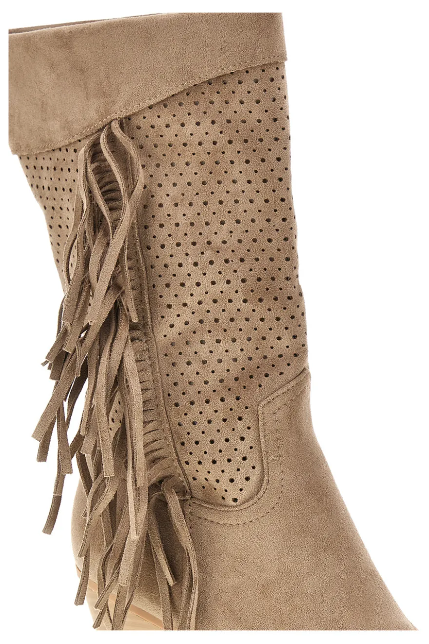 Stivali beige con frange Cafè cost P722