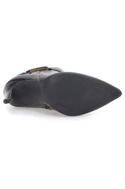 The First P626 Schwarze Stiefeletten mit hohem Absatz und goldenem Riemen